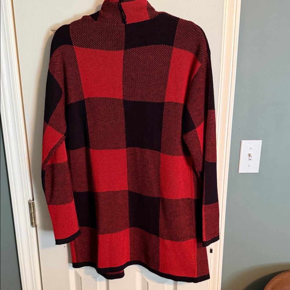 Harve Benard Red and Black Knit Cardigan - Picture 3 of 7